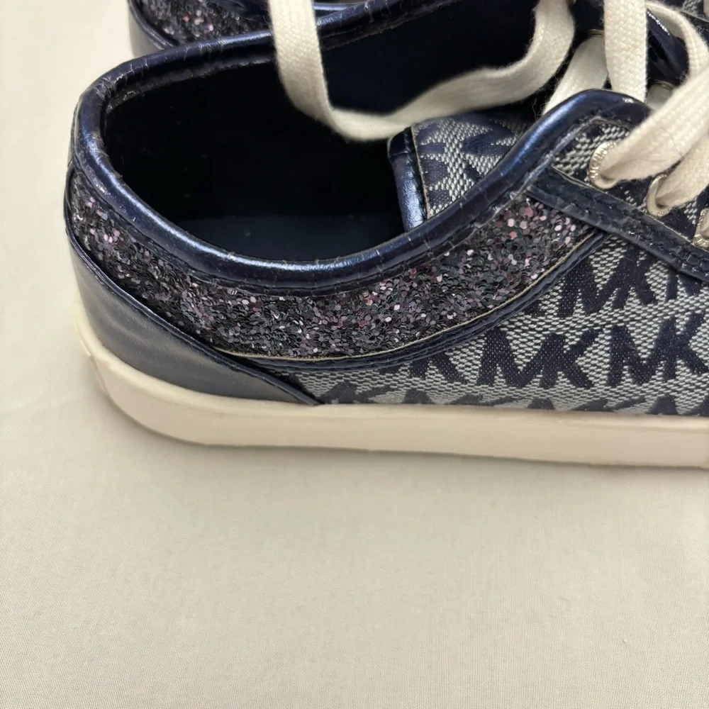 Michael Kors excellent gently